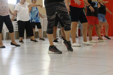 CCI Vila Marli realiza aulas abertas ao público do curso 'Samba no Pé'