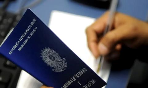 PAT de Taubaté realiza mutirão para preencher 250 vagas na área da construção civil