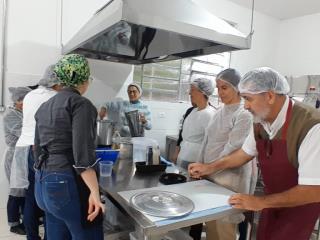 Cozinhalimento realiza curso rápido de aproveitamento integral da laranja