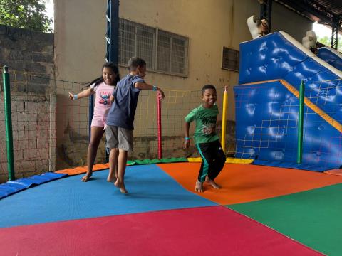 Festa de Natal das Crianças leva alegria, diversão e espírito natalino a Monte Alegre do Sul ( (3)