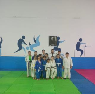 Prefeitura oferece aulas gratuitas de judô para crianças a partir dos 4 anos