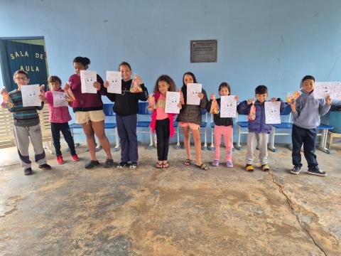 Crianças do Projeto Amigo celebram o Dia do Saci com atividades culturais