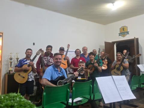 Oficina de Iniciação à Viola Caipira valoriza a tradição musical em Monte Alegre do Sul