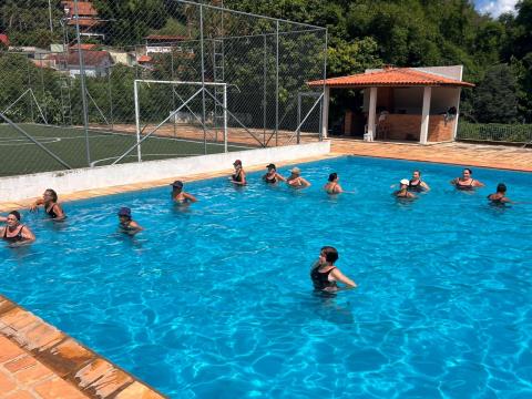 Prefeitura de Monte Alegre do Sul oferece aulas gratuitas de hidroginástica à população