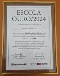 Escolas municipais recebem Prêmio Excelência Educacional