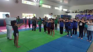 Grupo Feliz Idade participa de aula especial de Karatê (2)