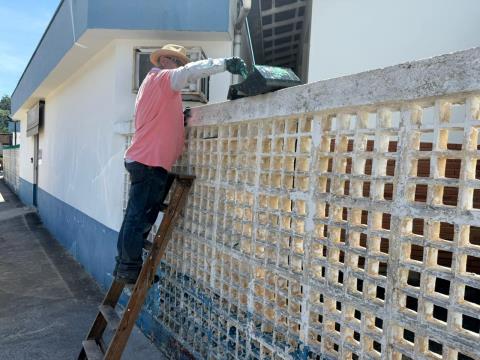 Prefeitura inicia pintura do Posto de Saúde Central (1)