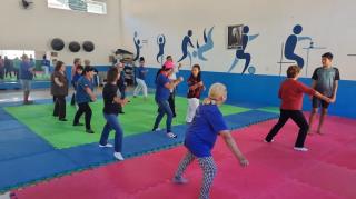 Grupo Feliz Idade participa de aula de Karatê  (1)