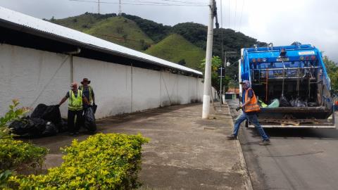 Prefeitura Municipal realizou ação de combate à dengue no sábado (3102)