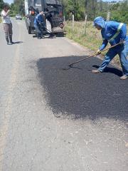 Prefeitura realiza serviço de tapa-buracos nos bairros Limas e Ribeirão dos Limas (2)