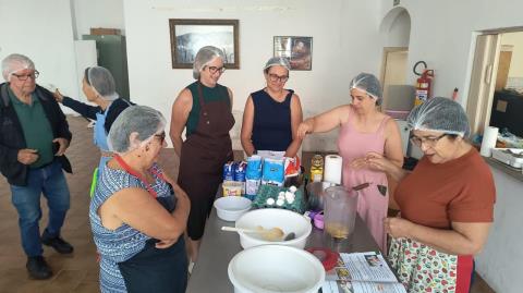 Curso de Processamento Caseiro de Pães capacita moradores (2)