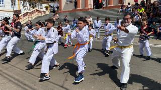 30ª Festa do Morango atrai cerca de 70 mil pessoas em três finais de semana (6)