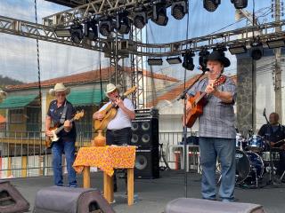 30ª Festa do Morango atrai cerca de 70 mil pessoas em três finais de semana (7)