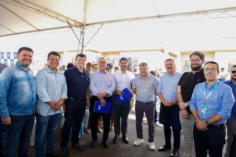 entrega das 90 casas-01