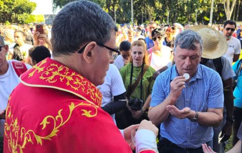 cc6d1000-e63f-4129-b88e-01e3bcdf576b