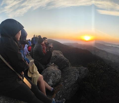 WhatsApp Image 2025-10-09 at 09.48.02 (1)