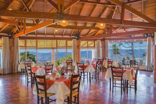cafe-da-manha-Pousada-Das-BergHaus-21_25-900x600-1