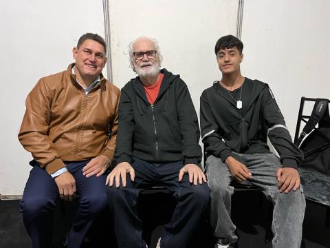 1a1db941-36da-4472-a28b-359255d2b12e