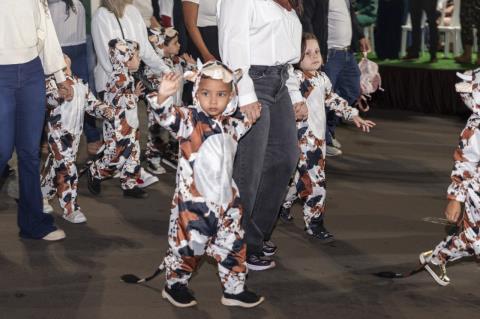 desfile-111_17-06_040