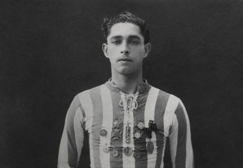 EXPOSIÇÃO RESGATA 100 ANOS DA PAIXÃO TATUIANA PELO FUTEBOL