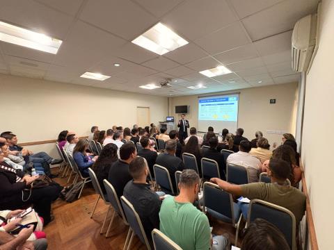 SERVIDORES MUNICIPAIS PARTICIPAM DE CAPACITAÇÃO SOBRE A REFORMA TRIBUTÁRIA