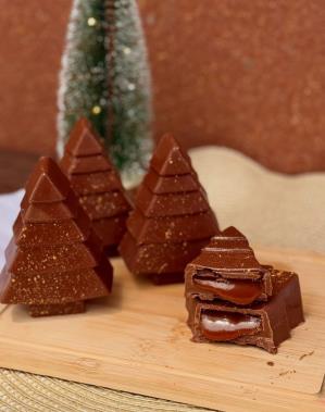 VILA DOS DOCES TRAZ SABOR E MAGIA AO “NATAL ENCANTADO 2025”; 3ª EDIÇÃO ESTREIA NA PRAÇA DA MATRIZ