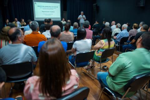 PREFEITURA REALIZA ENTREGA DE MAIS 100 TÍTULOS DE REGULARIZAÇÃO FUNDIÁRIA