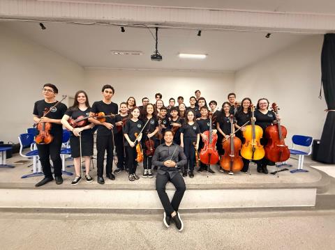 CLÁSSICOS E TRILHAS FAMOSAS GANHAM O CENTRO DA CIDADE NO “MÚSICA NA PRAÇA” DESTE SÁBADO (25/4)