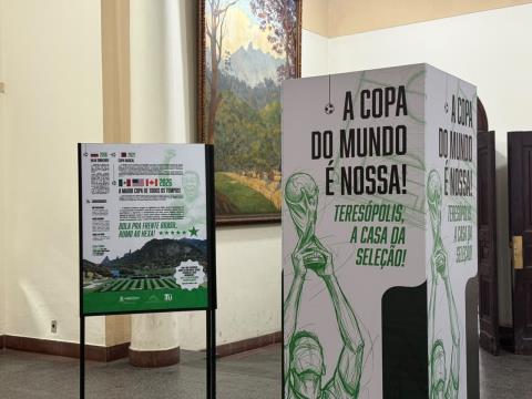 Exposição Itinerante A Copa do Mundo é Nossa no hall da Prefeitura_crédito Mariana Araújo 3