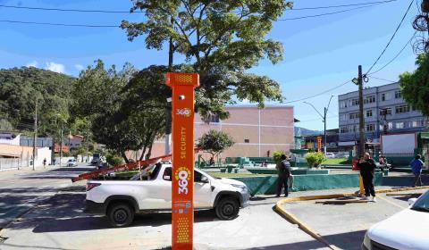 Praça da Barra e vias do entorno passam a ser monitoradas, contribuindo para a segurança de motoristas e pedestres