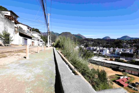 Muro de contenção na Rua Jaguaribe 2_crédito Roberto Ferreira
