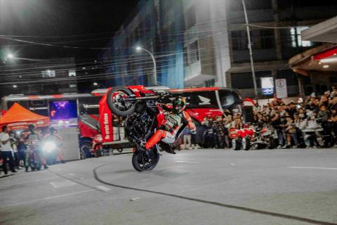 O espetáculo de emoção e adrenalina é realizado há 36 anos com total segurança para os pilotos e o público