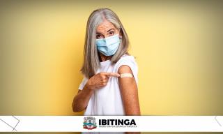 editesenior-gray-hair-woman-vaccine-concept