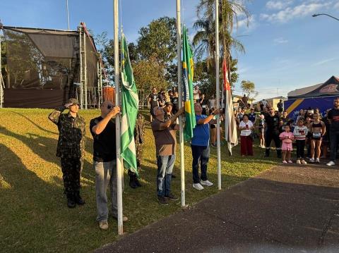 Jardim Primeiro de Maio celebra aniversário com cerimônia cívica e tradicional corrida