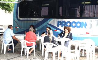 Procon alerta sobre golpes e juros altos em empréstimos