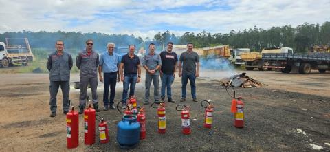 Servidores municipais participam de capacitação em prevenção e combate a incêndios