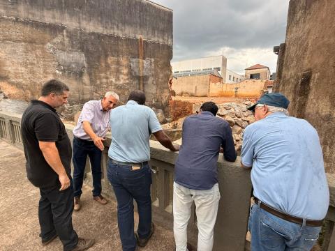 Prefeitura recebe técnicos da SP Águas para discutir ações de macrodrenagem em São João.