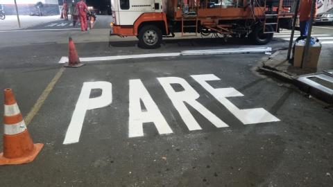 Departamento de Trânsito realiza trabalho na parte alta da cidade