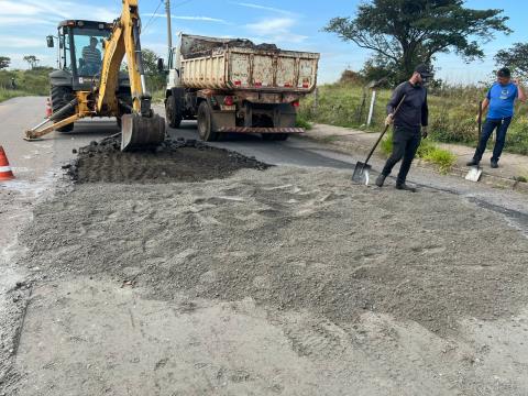 Obras e zeladoria urbana seguem em diversas regiões da cidade
