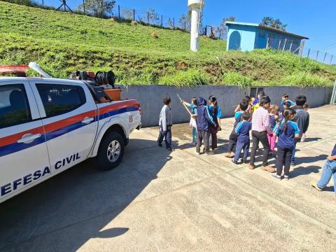 🟦🟧 Dia de aula para os alunos da EMEB Genoeva Pan Bernardo, no Bairro do Macuco, com dicas de (2)