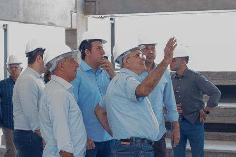 Governador em exercício visita obras da escola do Resedás e confirma apoio à reconstrução da Ponte do Half