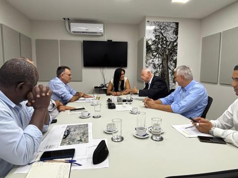 Prefeito busca apoio do estado para combate às enchentes
