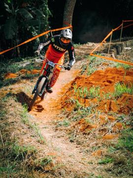 WhatsApp Image 2026-04-26 at 21.03.27 (1)