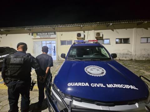 romu leva apenado