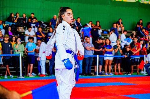 Marcela Valle - Kumite (2)