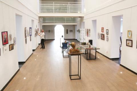 Exposição “Do Lixo ao Lótus” apresenta 20 anos de Produção Artística de Bruno Jankowisk no Centro Cultural Prefeito Jesus Adib Abi Chedid