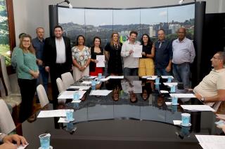 11.08.2023 Assinatura de Termo de doação de terreno para Quatro Industria - Alexia Moreira - MRBL (1)