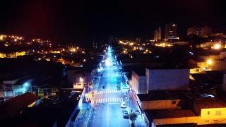 Avenida Antonio Pires Pimentel já recebeu a troca das luminárias 1