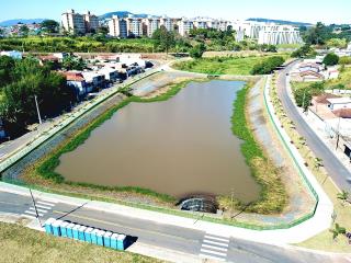 Lago da Hípica após a revitalização