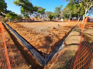 Obras da Praça do Objetivo seguem com construção de quadra poliesportiva 01
